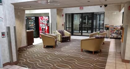 Plano Inn & Suites