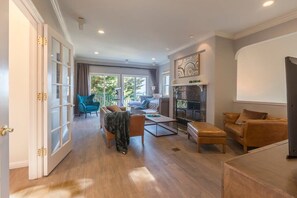 Villa (4 Bedrooms) | Living area - Marbella Lane Tuscan Villa with Hot Tub (Pacifica)