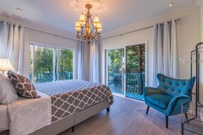 Villa (4 Bedrooms)