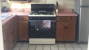 Economy House, 2 Bedrooms | Private kitchen - Hakal Housing Consulado (Ciudad Juárez)