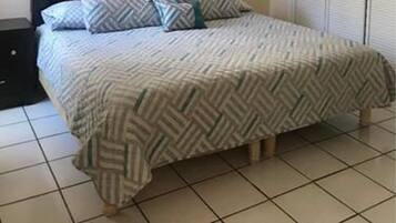 2 bedrooms, desk, free WiFi, bed sheets