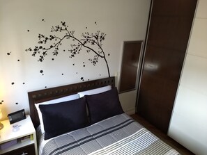 Departamento Confort, 1 cama matrimonial, para no fumadores | 2 habitaciones, decoración personalizada y muebles diferentes
