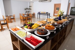 Free daily buffet breakfast  - Hotel Araguaia (Palmas)