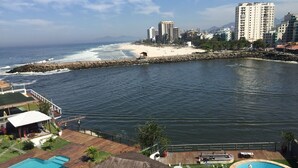 2 piscinas cubiertas