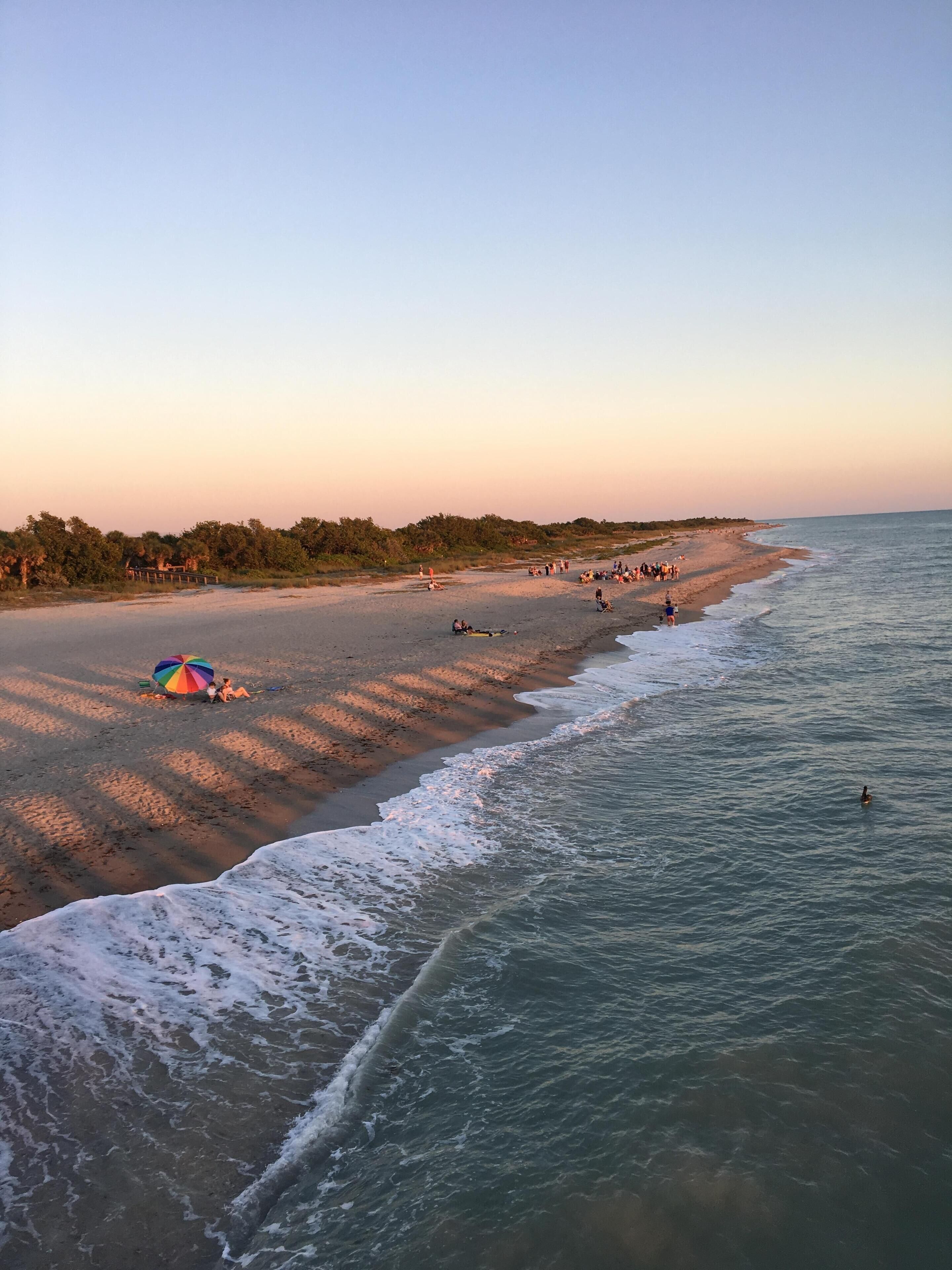 Venice Island condo with private beach and walking distance to Venice downtown!