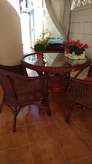 Outdoor dining - CASA CALA IGORA SPAIN (Torrevieja)