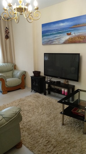 Smart TV, fireplace - CASA CALA IGORA SPAIN (Torrevieja)