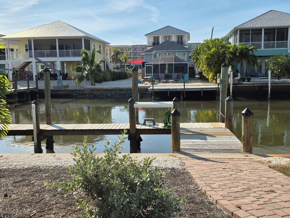 Exterior - I'm the ONE! The CONCH Walk to Beach and Times Square (FMB)