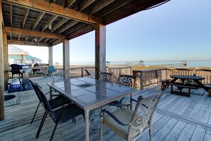 Outdoor dining - Perfect for Families! 5BR/3BA on Dauphin Island! Bay & Gulf + Tons of Deck Space (Dauphin Island,)