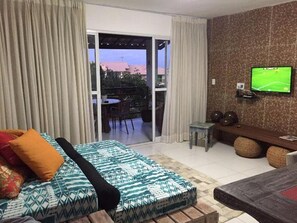 TV connectée, Netflix, livres, services de streaming