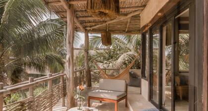 4BR Beachfront Villa Ideal for Groups & Getaways