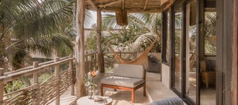 4BR Beachfront Villa Ideal for Groups & Getaways