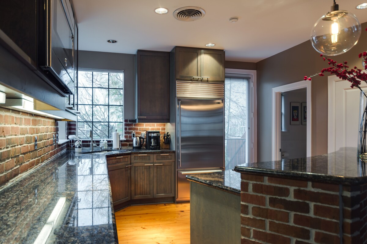 Photo 18 of Montrose NY Style Brick Home with a chef kitchen!