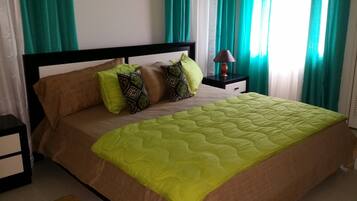 3 bedrooms, iron/ironing board, travel crib, free WiFi