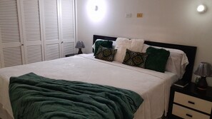 3 bedrooms, iron/ironing board, travel cot, free WiFi