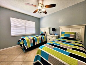 5 bedrooms, desk, iron/ironing board, travel crib