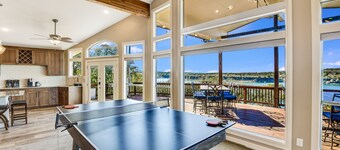 Lake Travis Waterfront Resort -  Dock, Pool, Hot Tub & Sunset Deck