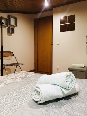 2 bedrooms, Internet, bed sheets