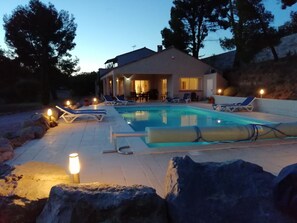 Piscine extérieure, piscine chauffée