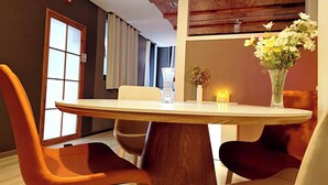 客房 (Matisse) | 起居區 | 平面電視、地暖系統