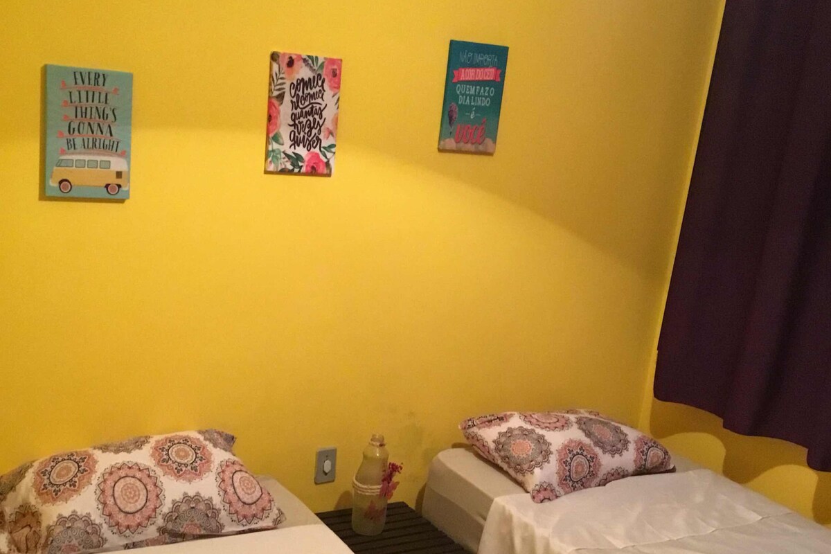 Minibar, cortinas blackout, wifi gratis y ropa de cama 