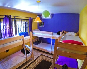 Minibar, cortinas blackout, wifi gratis y ropa de cama 