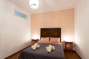 3 bedrooms, iron/ironing board, WiFi