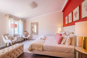 4 camere, ferro/asse da stiro, Wi-Fi gratuito, lenzuola