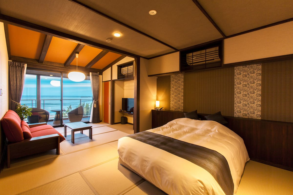 Superior suite, privébadkamer (Japanese Style, "KAIRI" "TSUKIAKARI") | 1 slaapkamer, luxe beddengoed, een kluis op de kamer