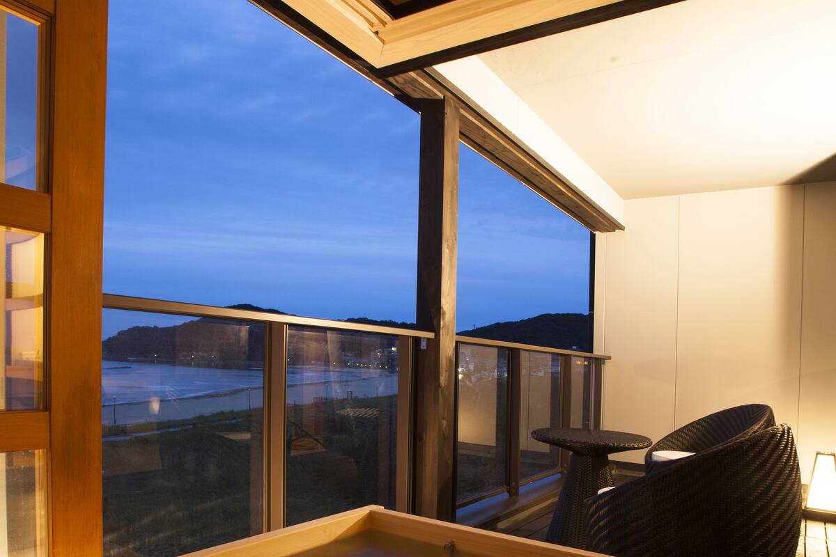Suite – basic (Japanese Style, “SORA") | 1 soverom, sengetøy av topp kvalitet og safe på rommet