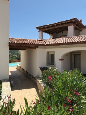 Exterior - Residenza Limpiddu with Swimming Pool and Panoramic View - Recent, All Amenities (08020 Budoni)