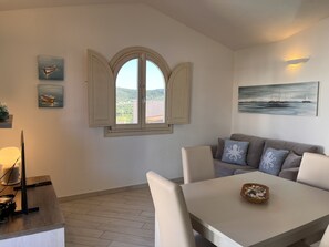 Interior - Residenza Limpiddu with Swimming Pool and Panoramic View - Recent, All Amenities (08020 Budoni)