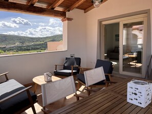 Outdoor dining - Residenza Limpiddu with Swimming Pool and Panoramic View - Recent, All Amenities (08020 Budoni)