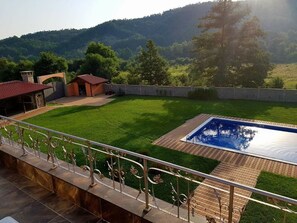 Pool - BULGARIA truffle adventure - TRUFFLE SEARCH! (Elena)
