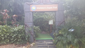 Children’s play area – outdoor - Gold Coast Family Apartment (Mermaid Beach)