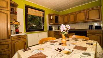 Kühlschrank, Herdplatte, Geschirrspüler