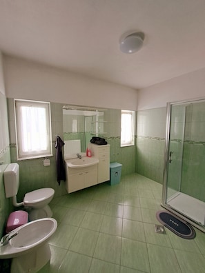 Towels, soap, toilet paper - Family friendly Holiday House Villa Melian (Barban)