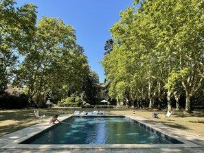 Outdoor pool - Rare. An oasis of freshness at the gates of Carcassonne pool and shaded park.
(Montlaur)