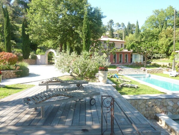 Pool - Very beautiful house with character in a quiet pool in lush greenery (Salernes)