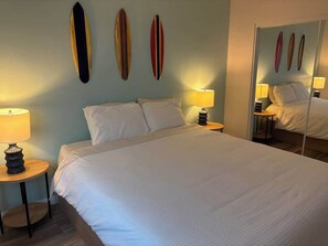 5 bedrooms, desk, iron/ironing board, travel cot