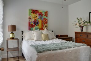 2 bedrooms, iron/ironing board, WiFi, bed sheets