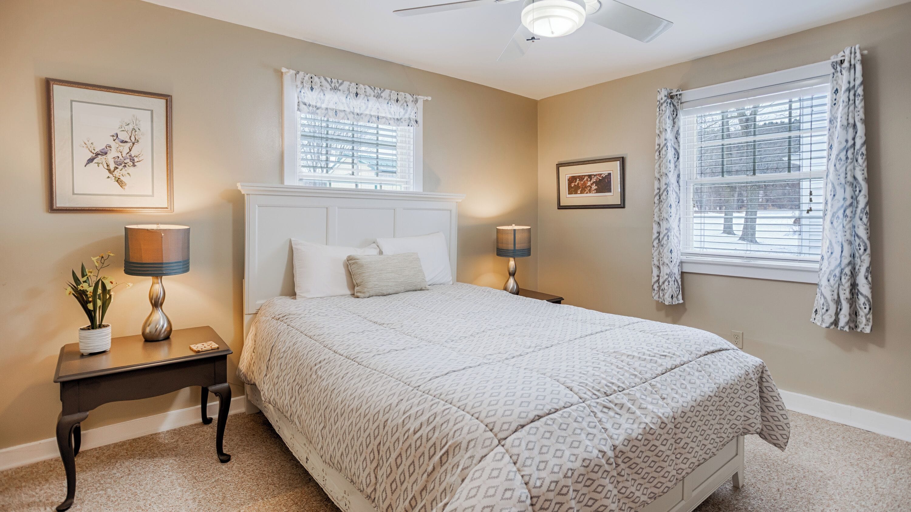 7 habitaciones, tabla de planchar con plancha y acceso a internet 