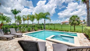 Una piscina riscaldata