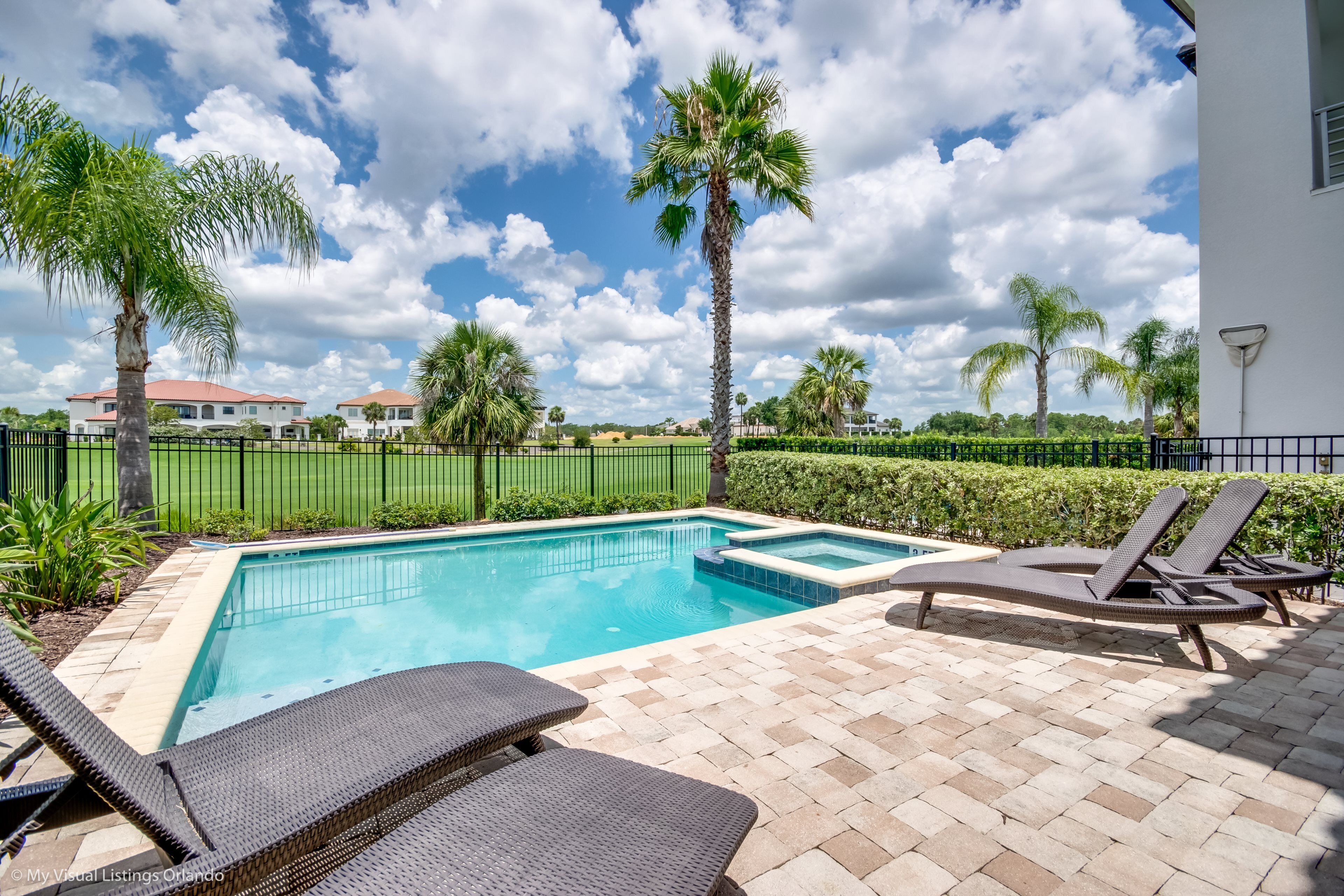 Exceptional 5 Bedroom Property On Reunion Resort Golf Course