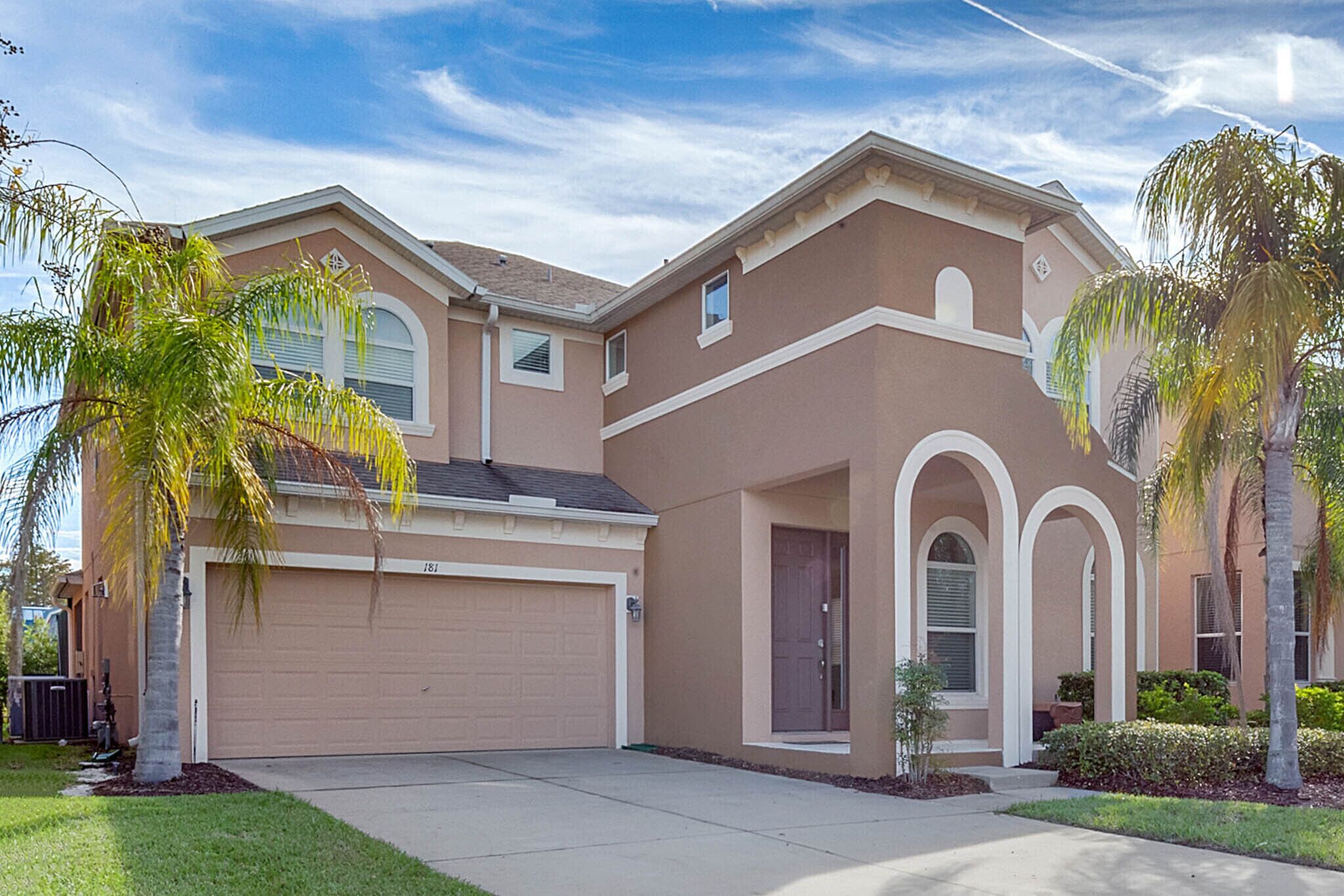 6 Bedroom 5.5 Bath Villa w/Pool & Spa near Disney