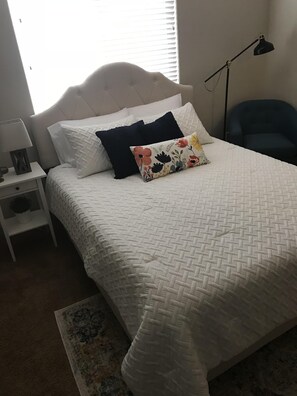 2 bedrooms, soundproofing, WiFi, bed sheets