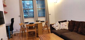 Smart-TV, Netflix, bøker og strømmetjenester