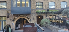 Exterior - St. John's Place, London (London)