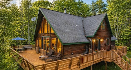 Gather in 5BR Lodge with Epic View, AC, Near Lakes