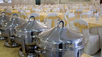 Daily continental breakfast (USD 2 per person)